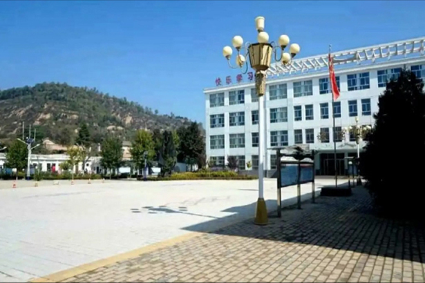 Gansu Province, Qingyang City, Ning County, No. 3 Middle School